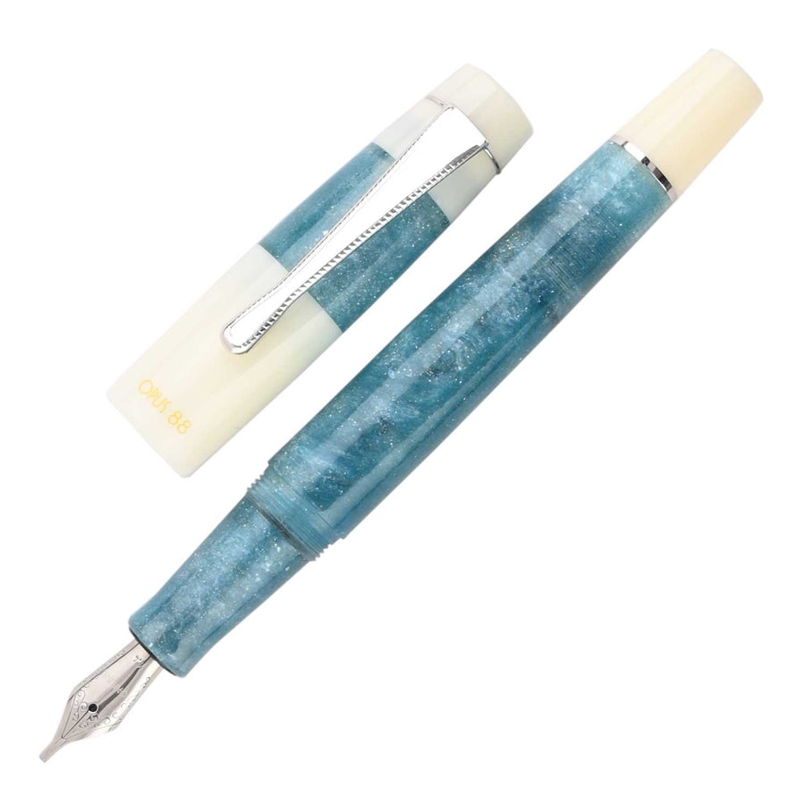Opus 88 Koloro in White / Blue