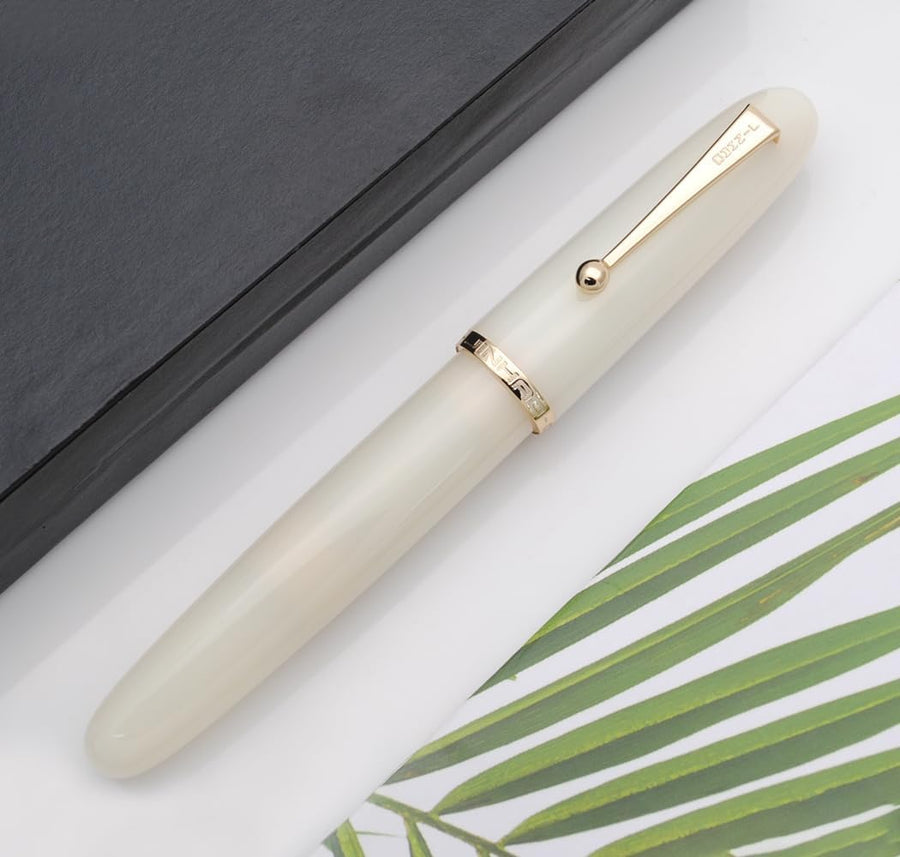 Jinhao 9019 in Ivory / White